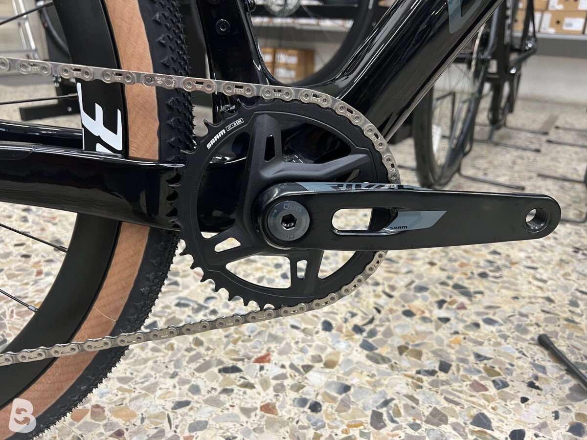 Whistle KIOWA SRAM RIVAL XPLR AXS 13X1 2026 used