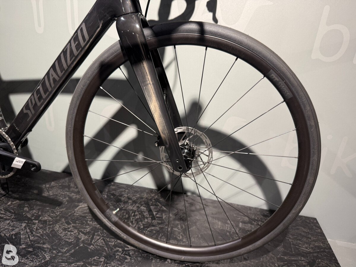 Specialized Roubaix SL8 Sport APEX 2025 used
