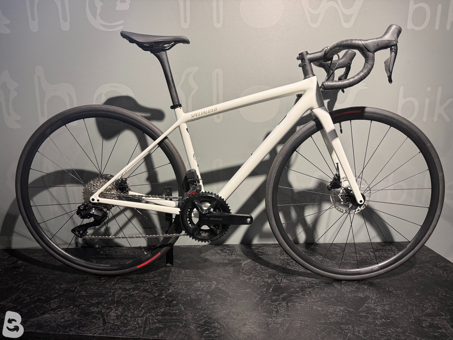 Specialized Aethos Comp Shimano 105 Di2 2025 used