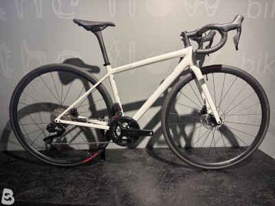 Specialized Aethos Comp Shimano 105 Di2 2025