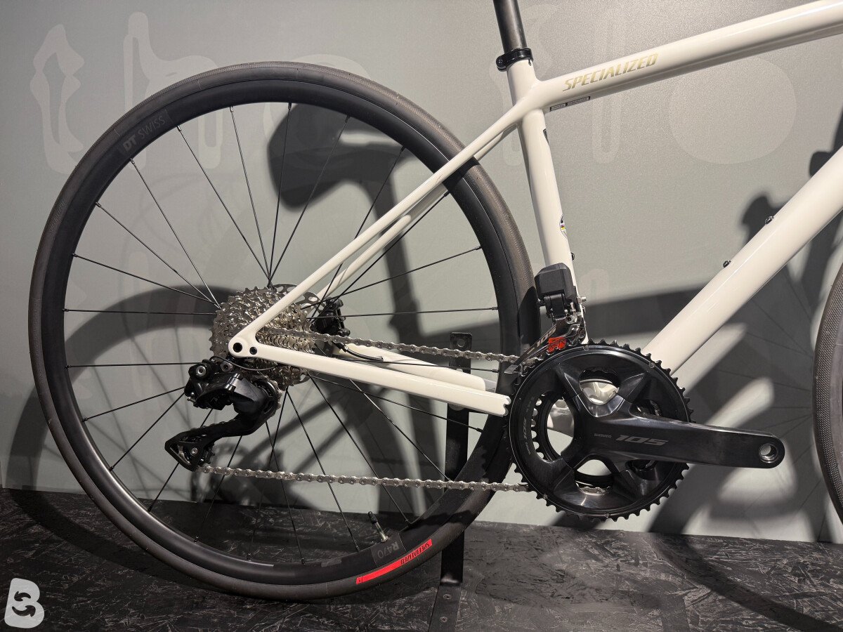 Specialized Aethos Comp Shimano 105 Di2 2025 used