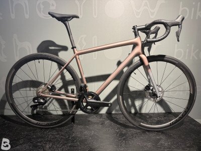 Specialized Aethos S-Works custom Ultegra Di2 2024