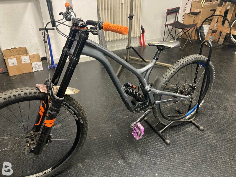 Commencal supreme store dh 29 2019