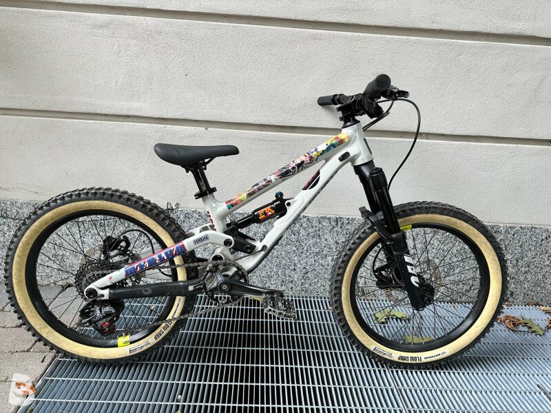 2020 deals commencal clash