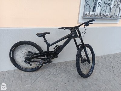 Downhill bikes: buy used & new | Bikeflip