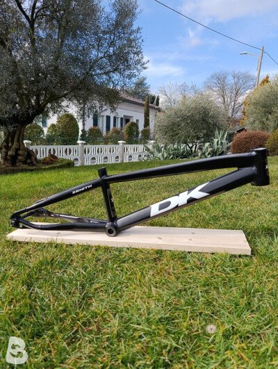 Guarnitura Completa GT BMX Power Series 44 Denti – Bianco/Nero, Spedizione DHL Express