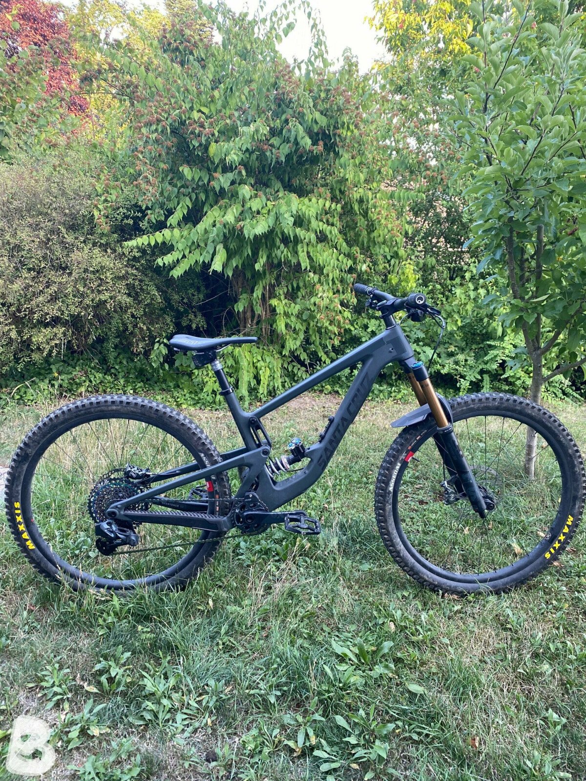 santa cruz megatower black