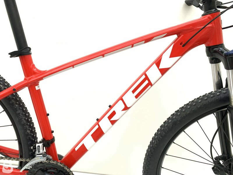 Trek marlin6 27.5インチ赤 学生値引き対応 夏休み限定価格】Trek marlin6 27.5インチ赤 学生値引き対応