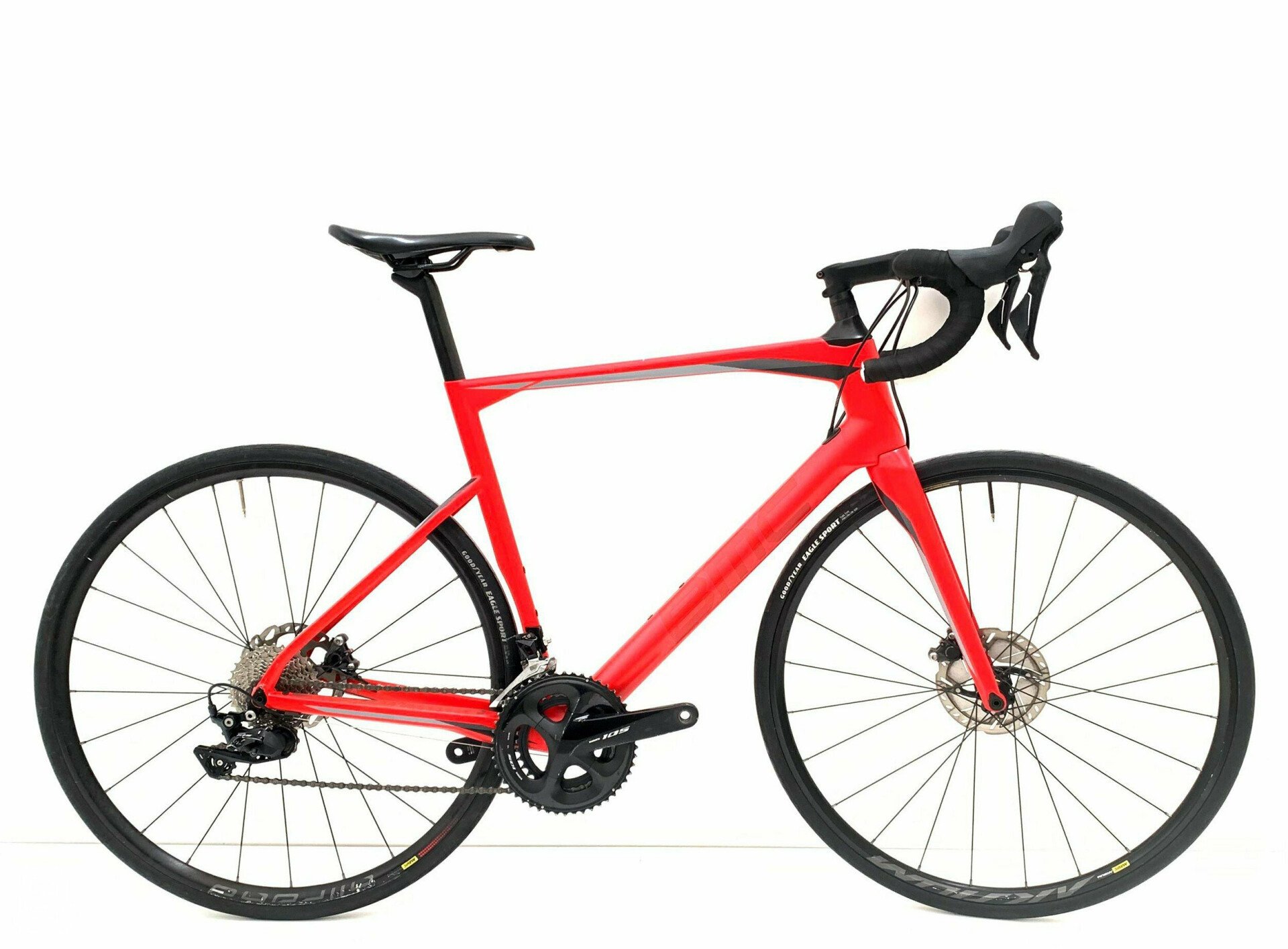 Bmc roadmachine 02 cheap two 2019 road bike