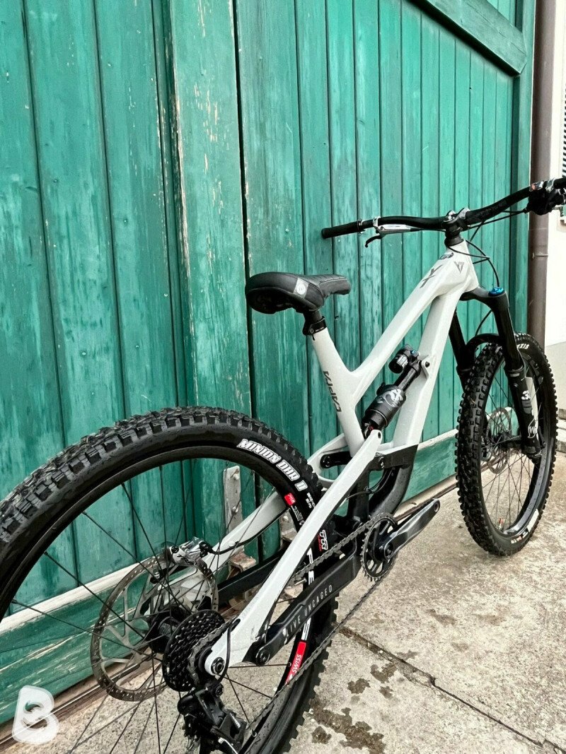 2021 yt 2024 capra shred