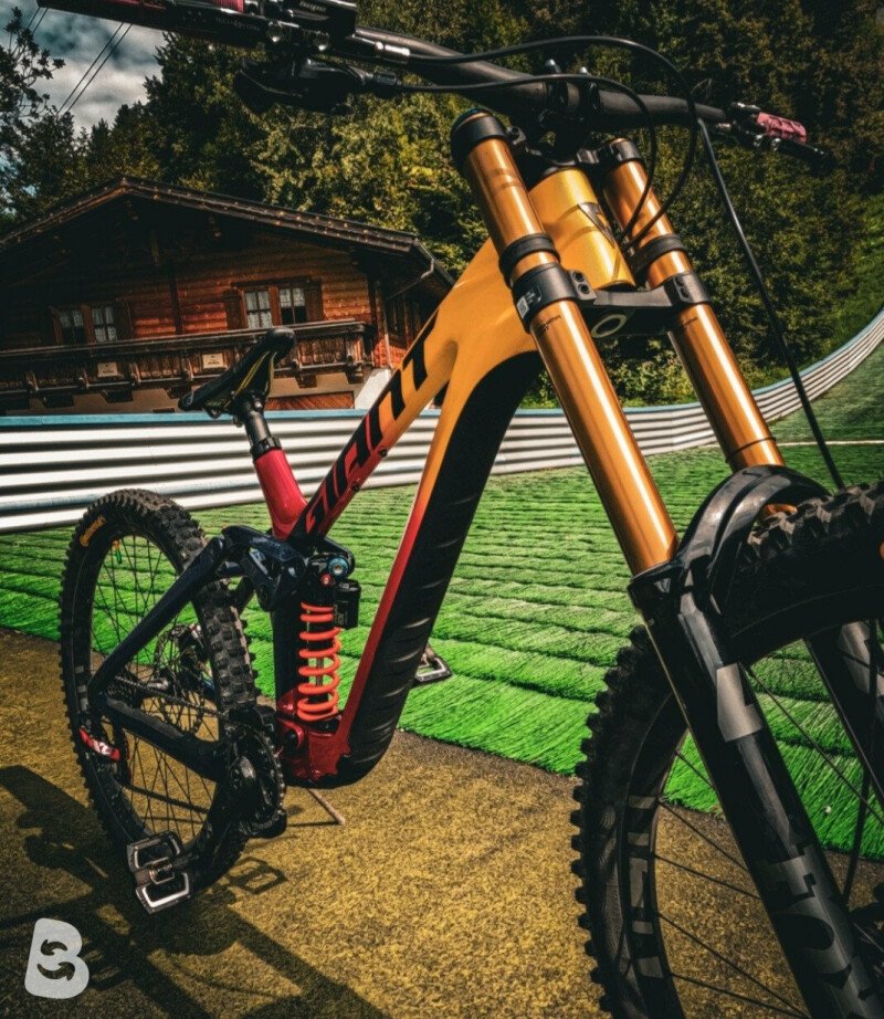 Giant discount downhill 2020