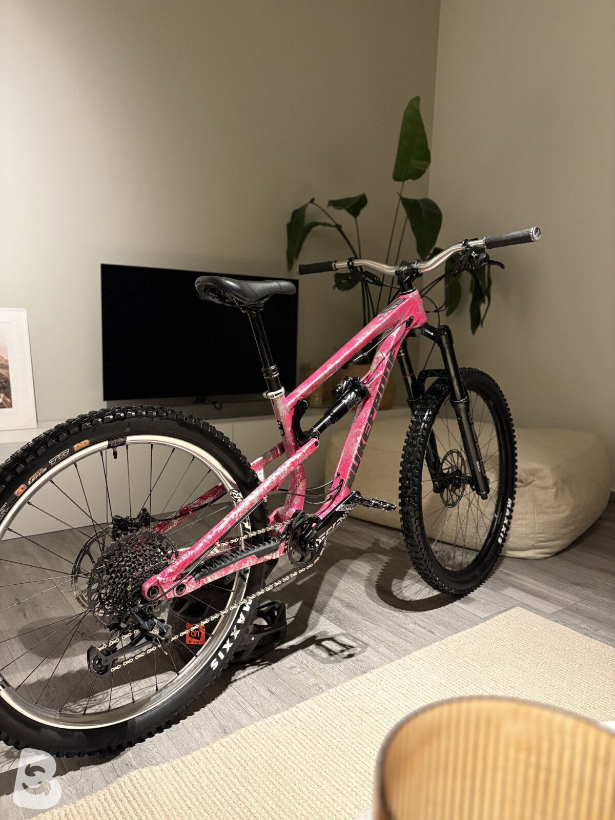 Nukeproof Mega 297 Pro custom 2024 usado