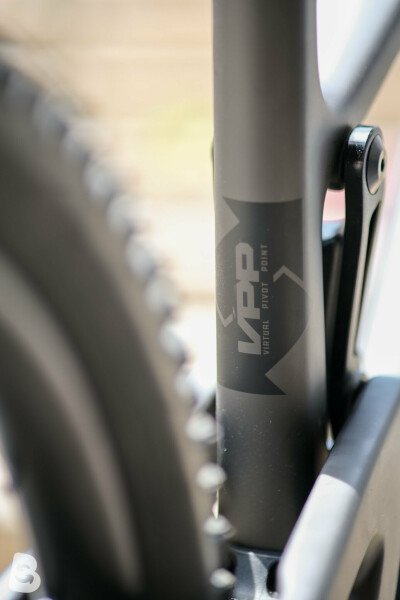Santa Cruz Bronson Carbon S-Kit 2024
