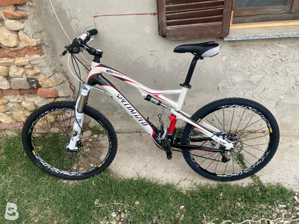 Specialized epic cheap comp carbon 2019