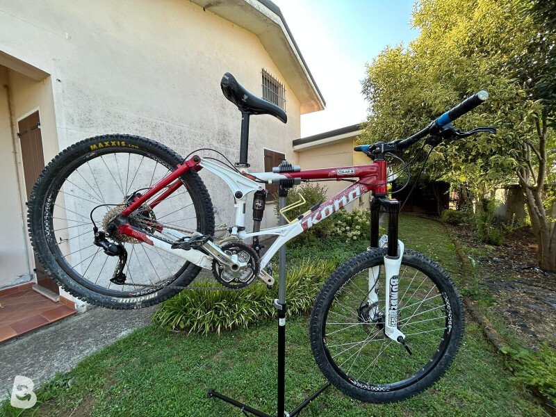 1___optimized-bike-ad-