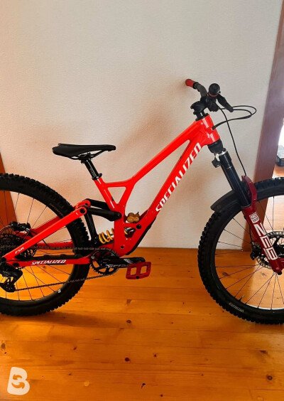 Specialized demo race /signed 2024