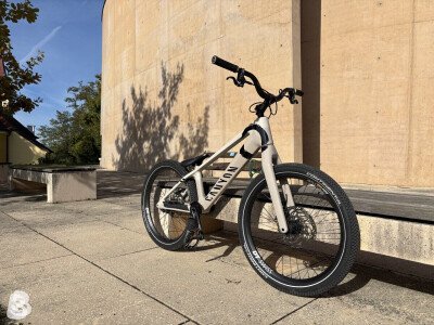 VTT TRIAL FREED 2 26 très bon état EUR 500,00 - FR VTT TRIAL FREED 2 26 très bon état EUR 500,00 - FR