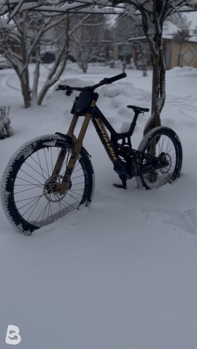 Santa Cruz V10.7 CC 2023