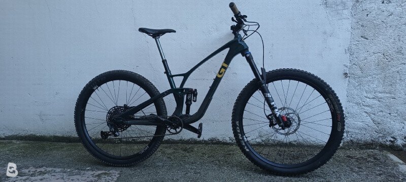 GT Sensor Carbon Elite 2023 used