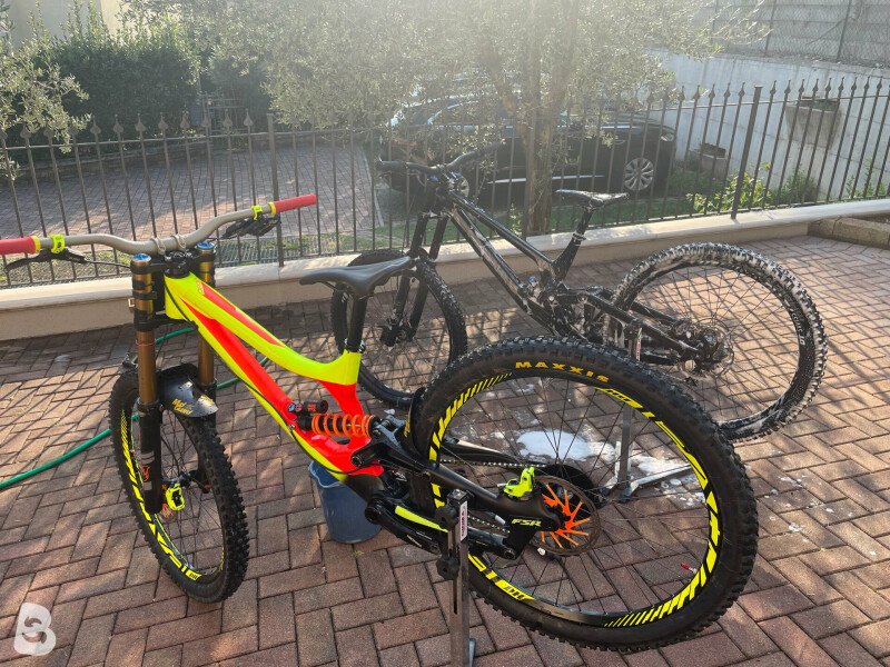 Specialized demo on sale 8 2019