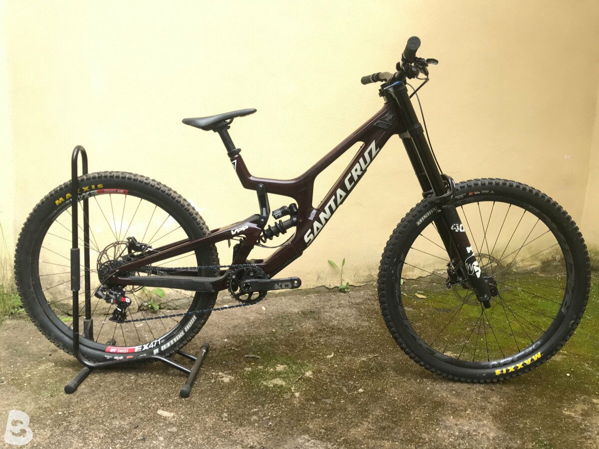 Santa Cruz V10 X01 MX Carbon 2021 used