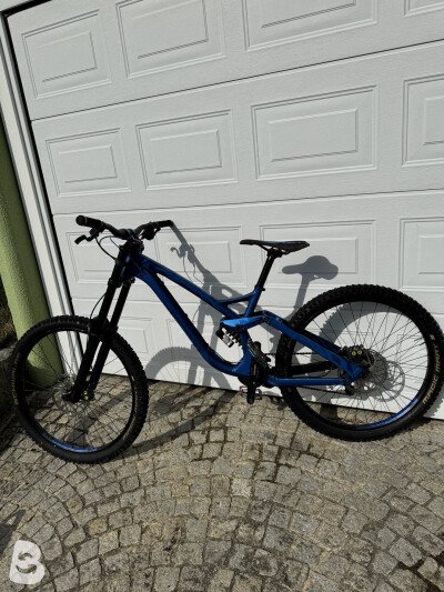 Downhill bikes: buy used & new | Bikeflip