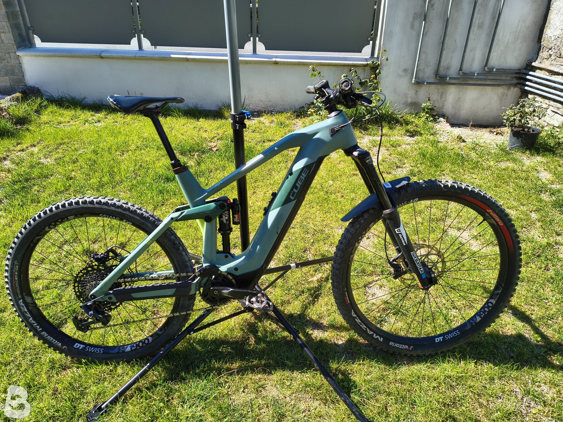 flyer e-bike fully 2023 Via School Bus Yellow / Small Best Before Date Colour:Black Forest ensures seamless acceleration Bulls Cross Flyer Trapez