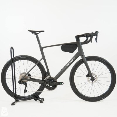 Scott Addict 30 carbon black Ausstellungsrad 2026