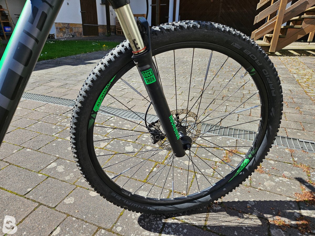 die gruenen handschuhe Grüner Handschuh Gravel Training: Workouts and Griffe:blaue Wolle L2Cat : Bikes