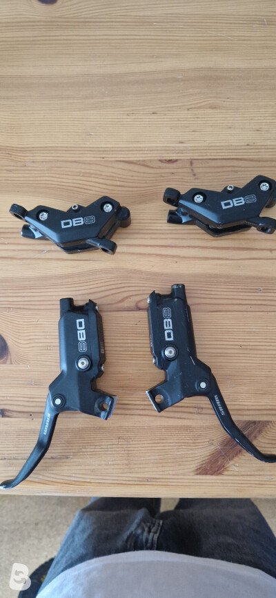 Sram DB 8