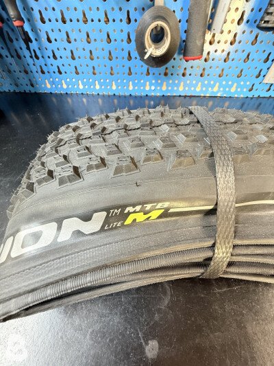 Pirelli Scorpion lite