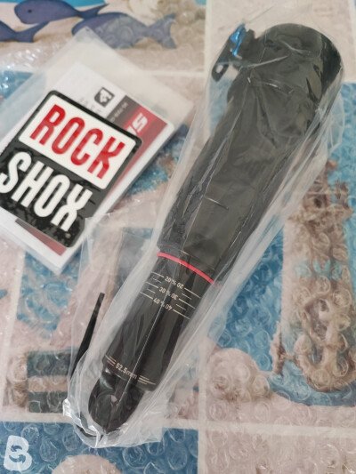 Rockshox Ultimate RCT DebonAir 185x52,5 Trunnion 2024