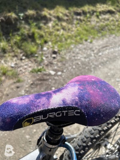 Burgtec Pink