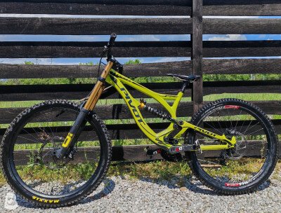 Pivot Phoenix Carbon