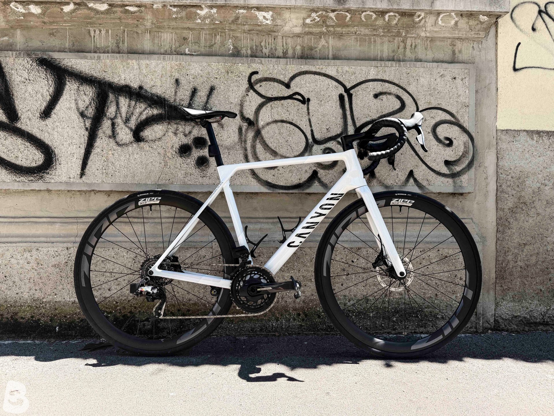 Canyon Ultimate cf slx 8 axs 2025 used
