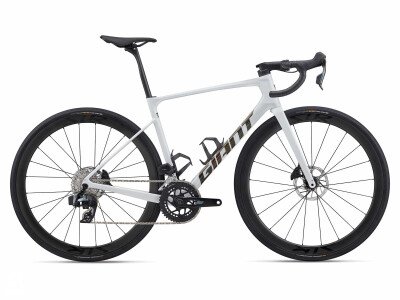 Giant Defy Advanced Pro 1 white 2026