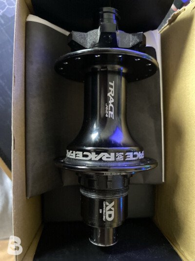 Race Face Trace J624