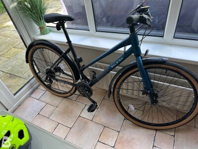 Raleigh Strada City Hybrid 2024