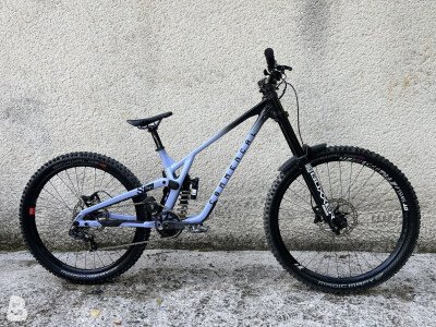 Commencal Supreme v5 2024