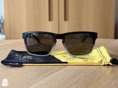 Oakley Holbrook 2022