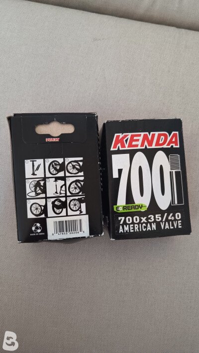 Kenda 700x35/40 Valvola America (Schrader)