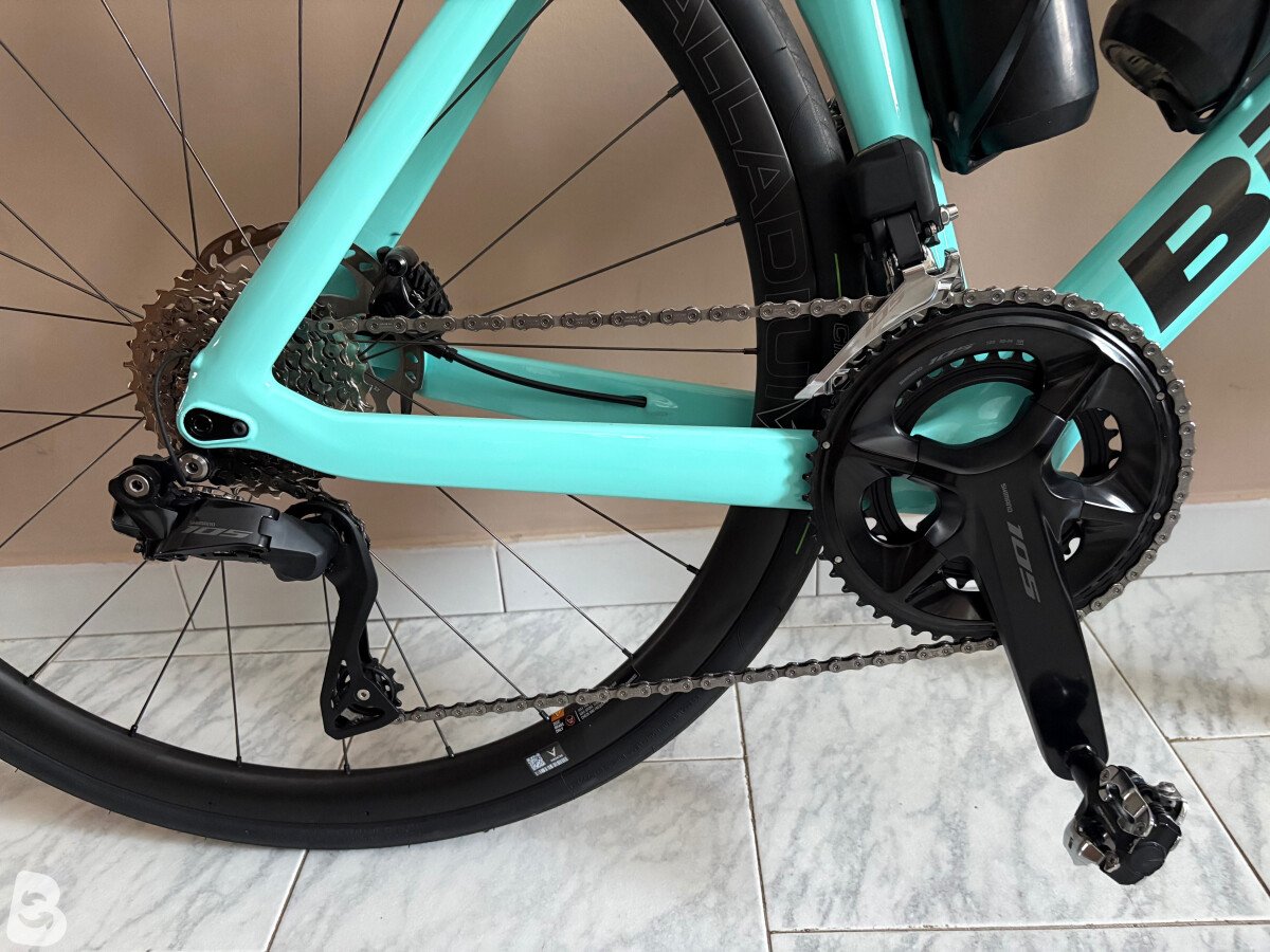 Bianchi Oltre race 105 Di2 50-34 2025 used