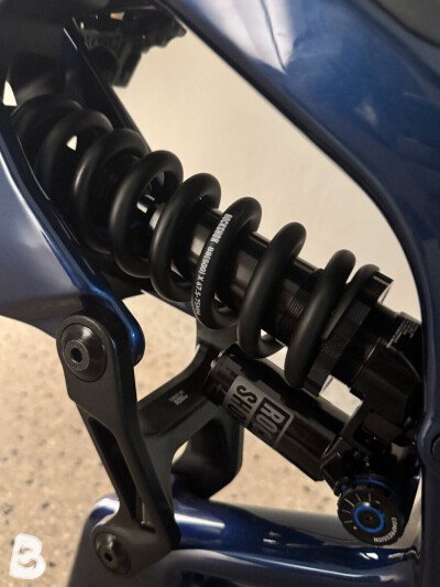 RockShox Vivid Select+ Coil (500lb) 2026