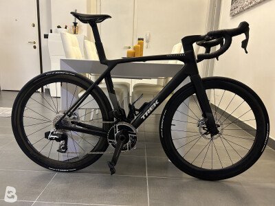 Trek Madone 8 2025
