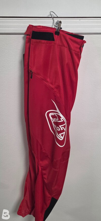 Leatt Pantaloni MTB Sprint leggeri per DH e Enduro