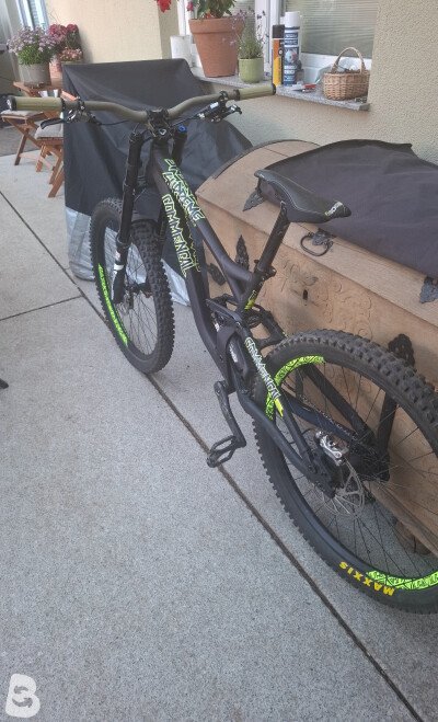 Commencal VIP SUPREME DH V3 650B ROCKSHOX 2017
