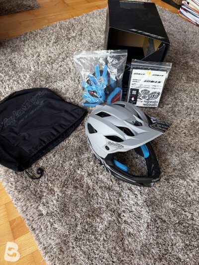 Troy Lee Designs stage Mips MTB-Helm