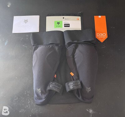 Fox Racing Launch knee guard