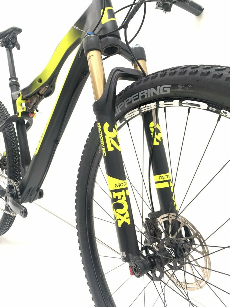 Olympia Bullet Carbon GX usata