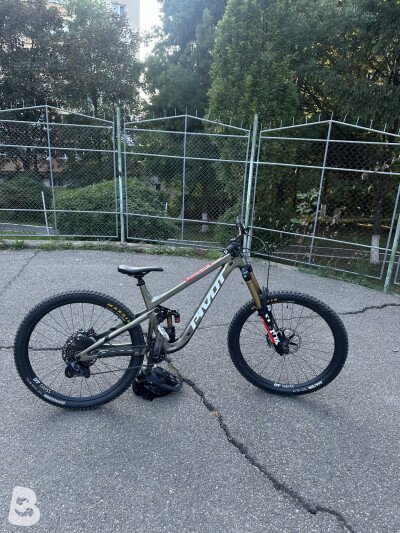 Pivot Firebird 2024
